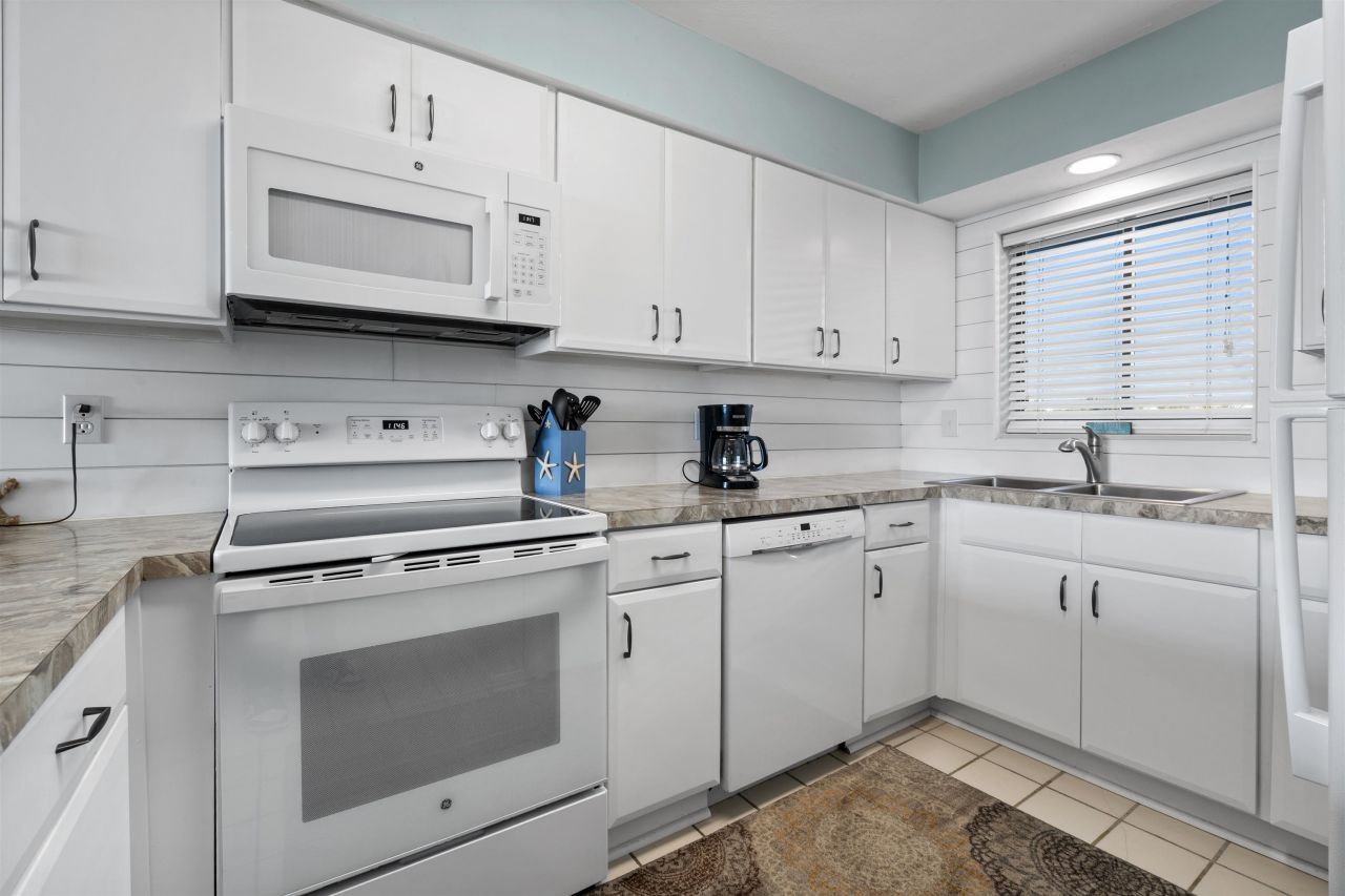 4719 S Ocean Blvd. Photo 8