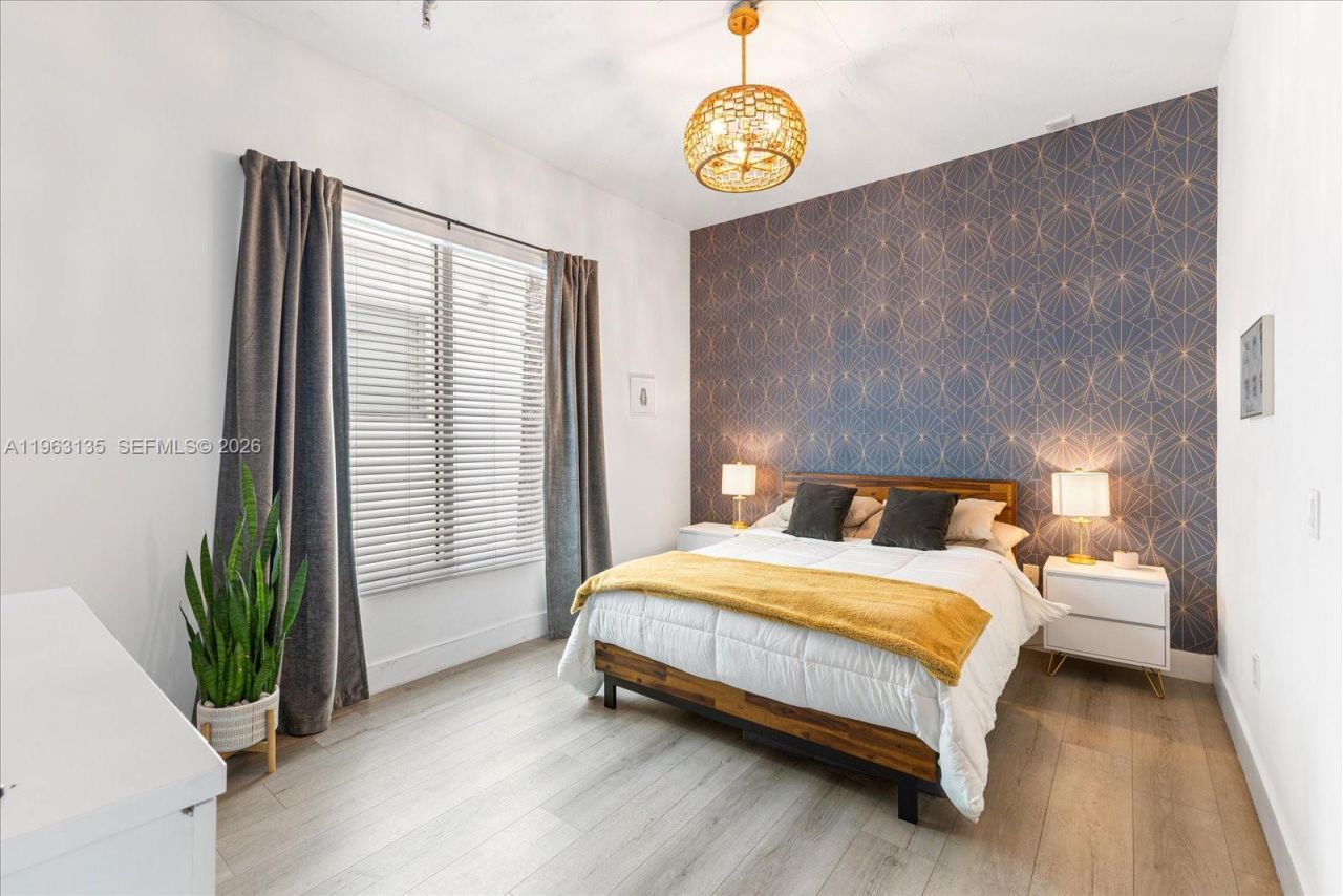 1700 Meridian Ave, Unit 203, Miami Beach, FL 33139 Photo