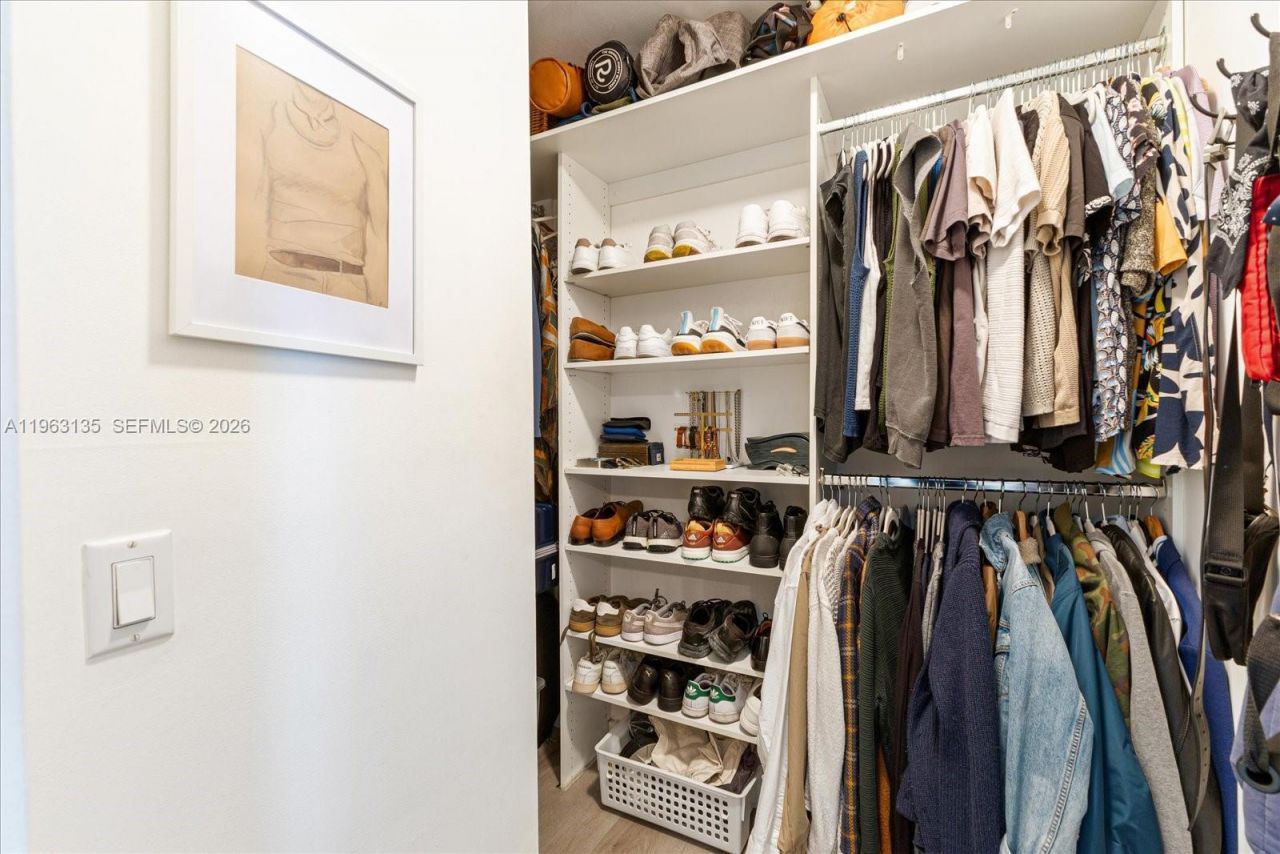 1700 Meridian Ave, Unit 203, Miami Beach, FL 33139 Photo