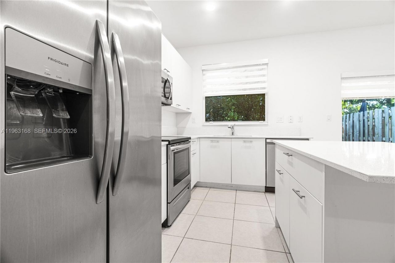 12307 NW 23rd Ct, Unit 12307, Miami, FL 33167 Photo