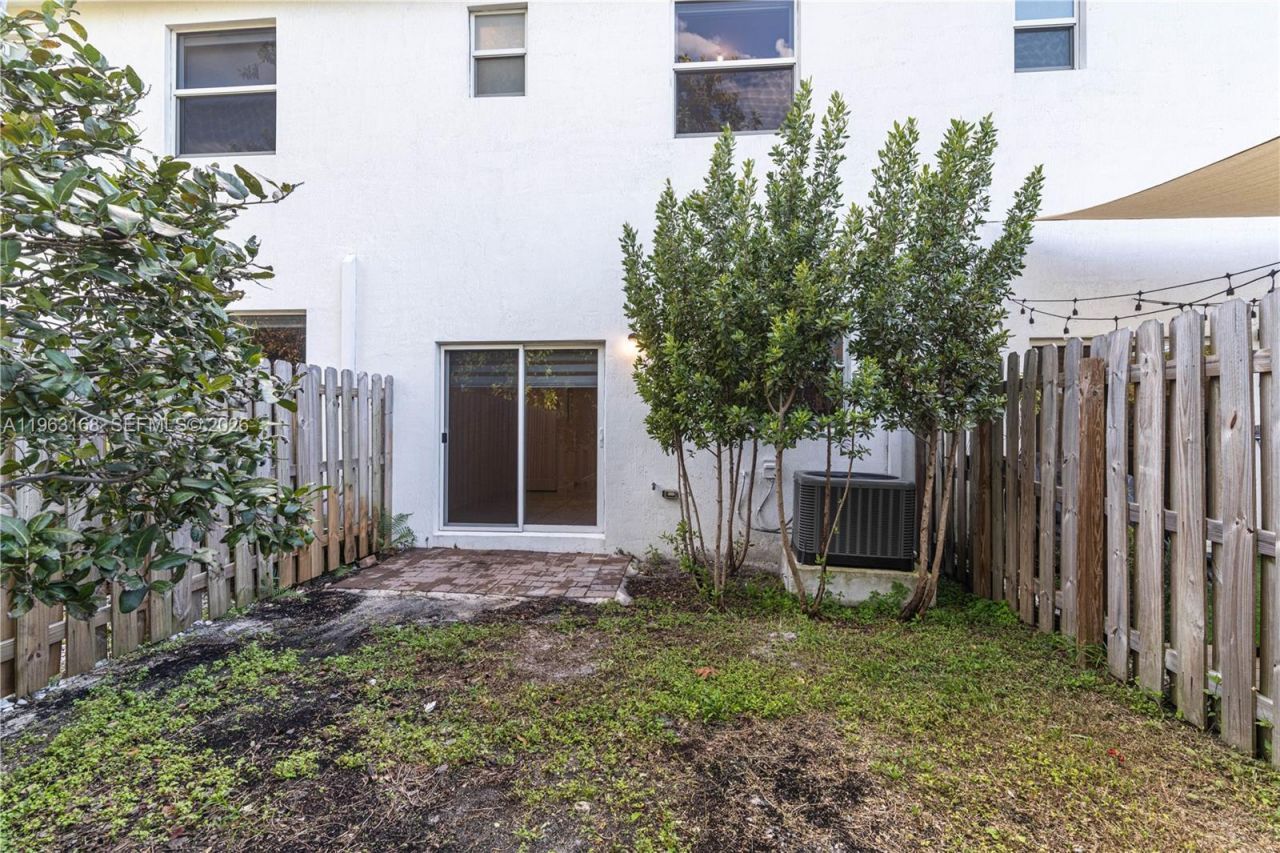 12307 NW 23rd Ct, Unit 12307, Miami, FL 33167 Photo