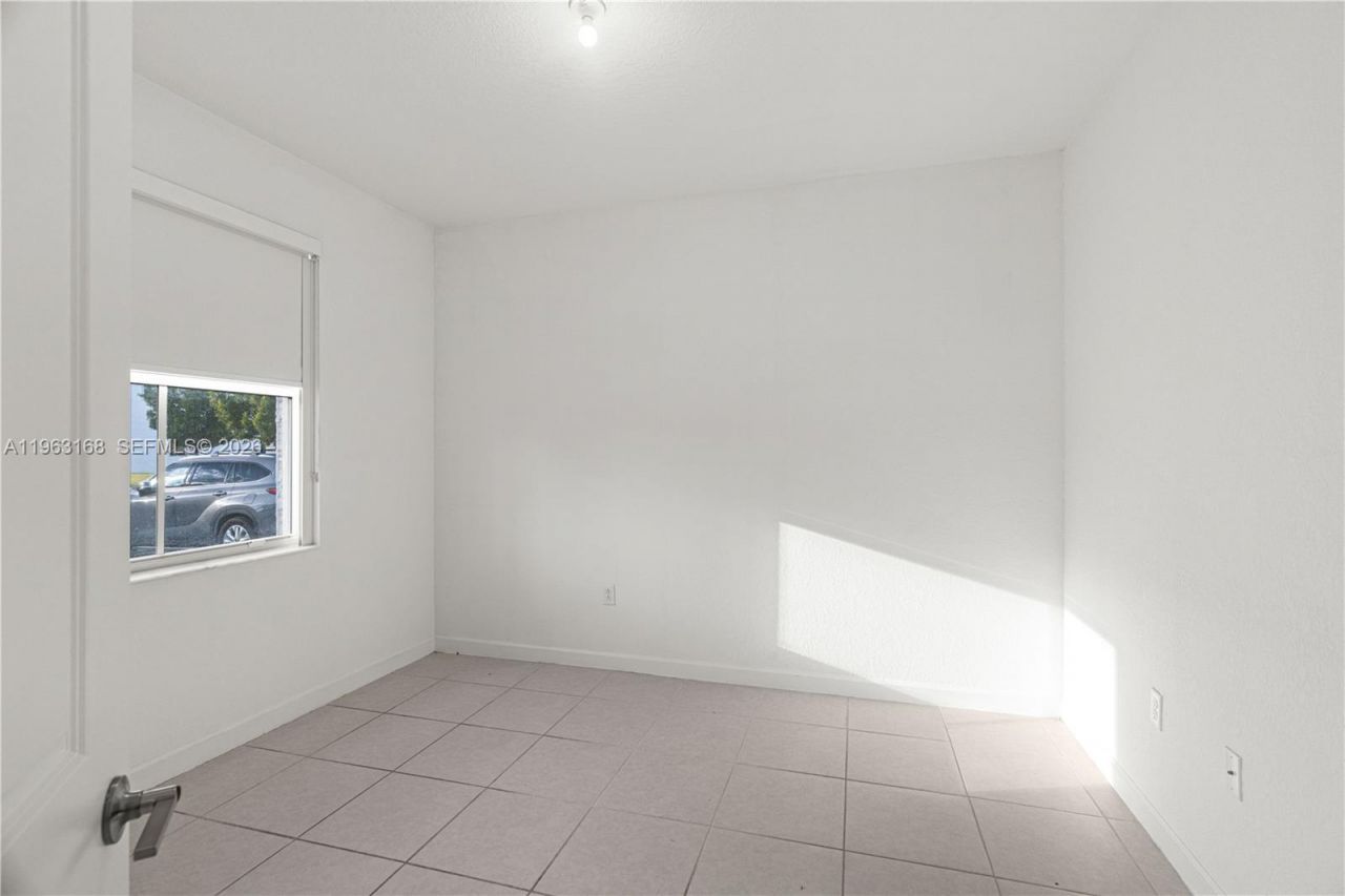 12307 NW 23rd Ct, Unit 12307, Miami, FL 33167 Photo