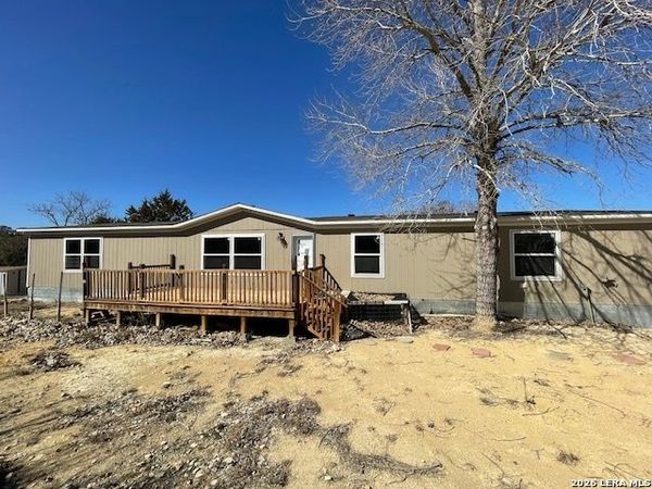 207 Hopi Trail, Bandera, TX 78003