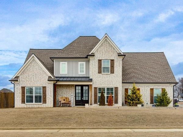 207 N CHINKAPIN DR, Atoka, TN 38004