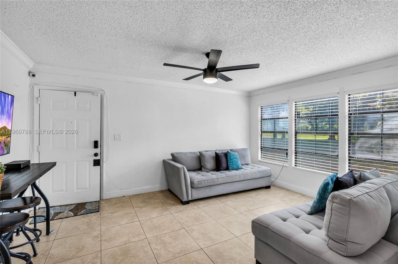 15680 SW 106th Ln, Unit 815, Miami, FL 33196 Photo