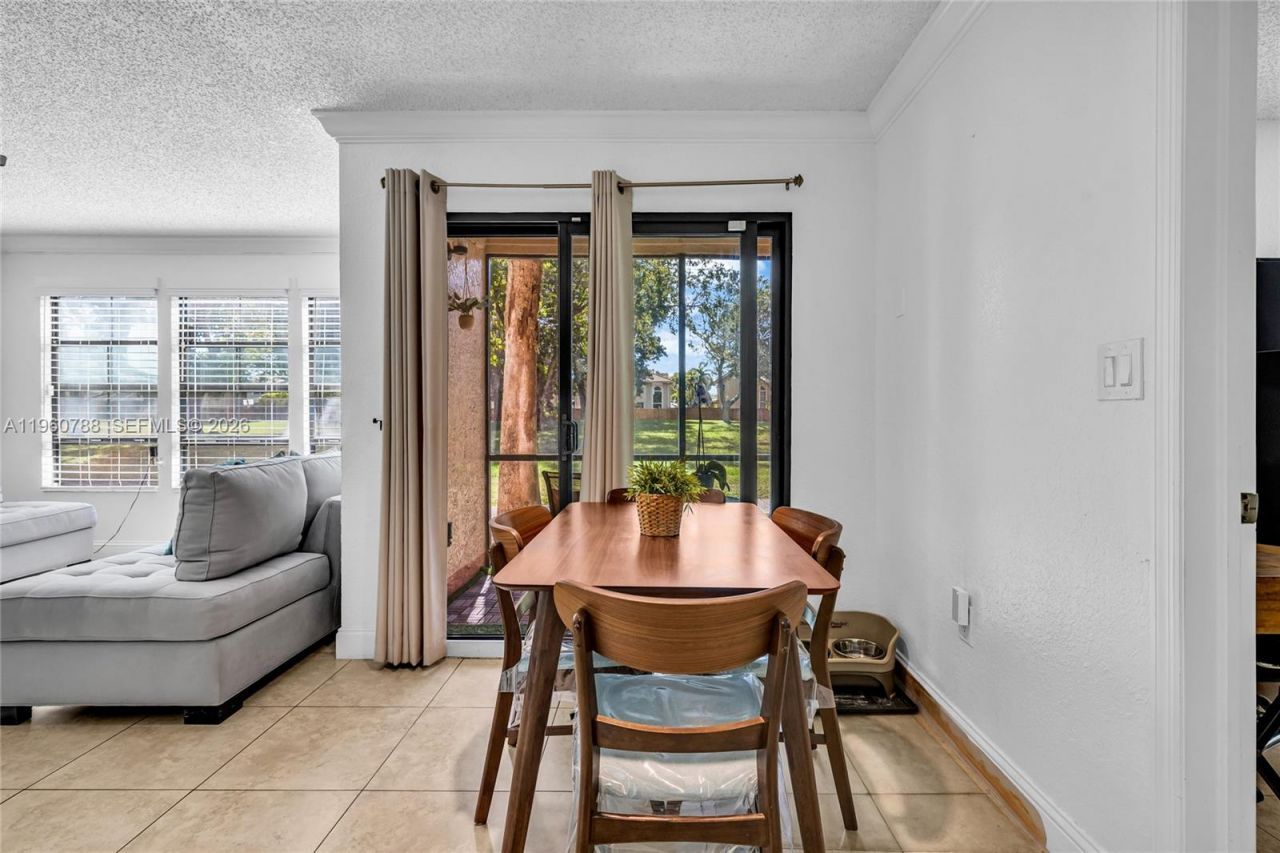 15680 SW 106th Ln, Unit 815, Miami, FL 33196 Photo