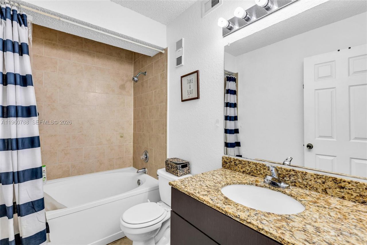 15680 SW 106th Ln, Unit 815, Miami, FL 33196 Photo