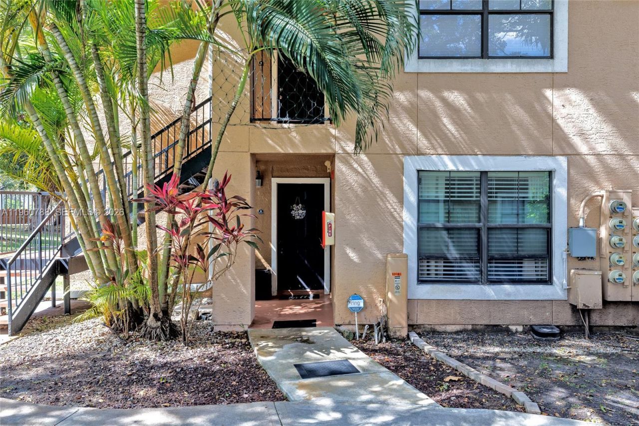 15680 SW 106th Ln, Unit 815, Miami, FL 33196 Photo