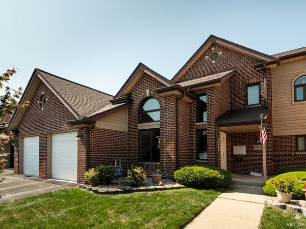 10820 Kathleen Court, Unit D, Palos Hills, IL 60465