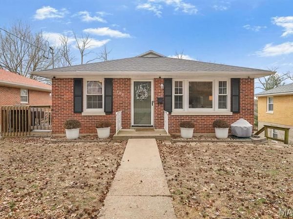 1831 W McCarty Street , Jefferson City, MO 65109