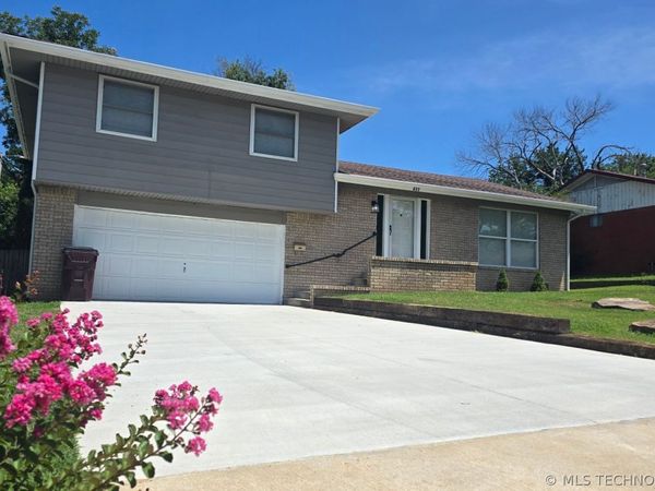 411 S 3rd , Eufaula, OK 74432