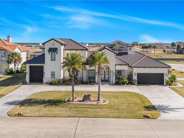 385 E Arbor Vista , Port O'Connor, TX 77982