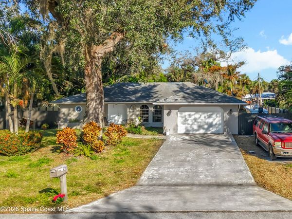 216 Greenwood Avenue , Lehigh Acres, FL 33936