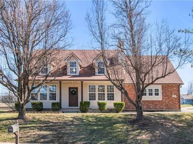 707 Tall Chief Street, Buckner, MO 64016