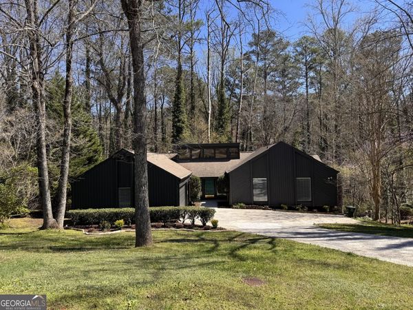 192 NE Kings Row NE, Marietta, GA 30067