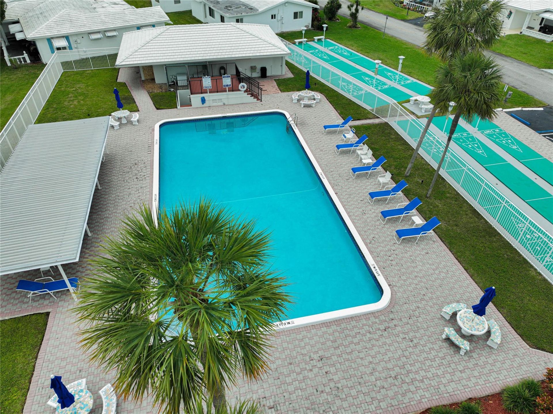 2741 W Golf Boulevard, Pompano Beach, FL 33064 Photo