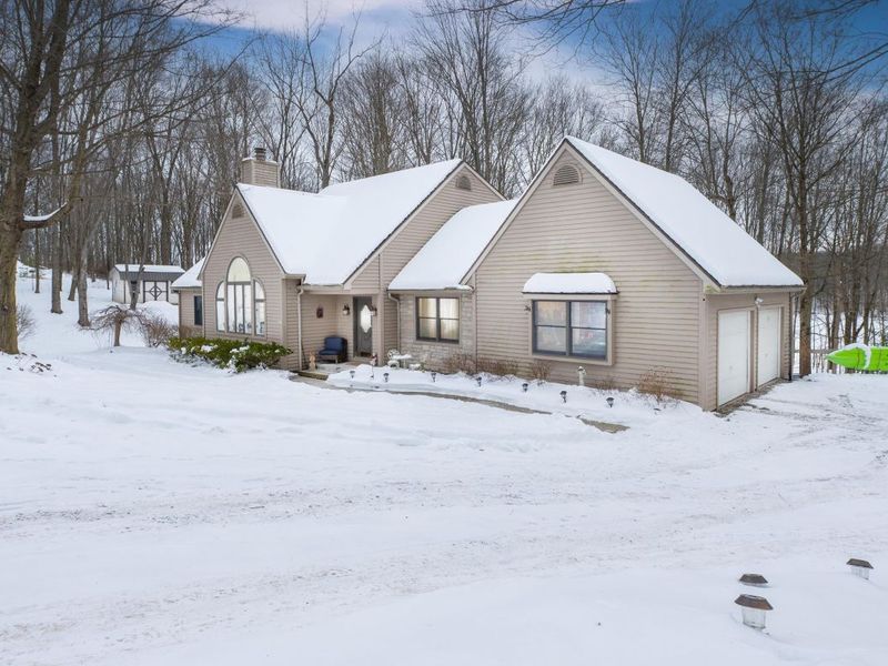 12700 Hilltop Drive, Fredericktown, OH 43019 Photo 2