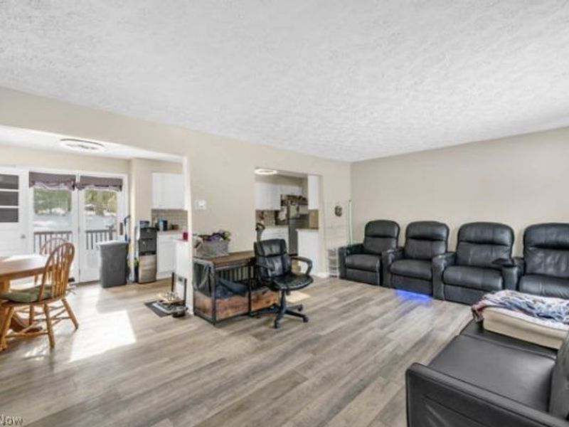 1014 Newton Street, Tallmadge, OH 44278 Photo 3