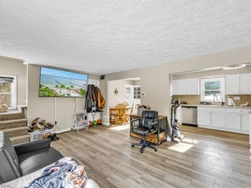 1014 Newton Street, Tallmadge, OH 44278 Photo 5