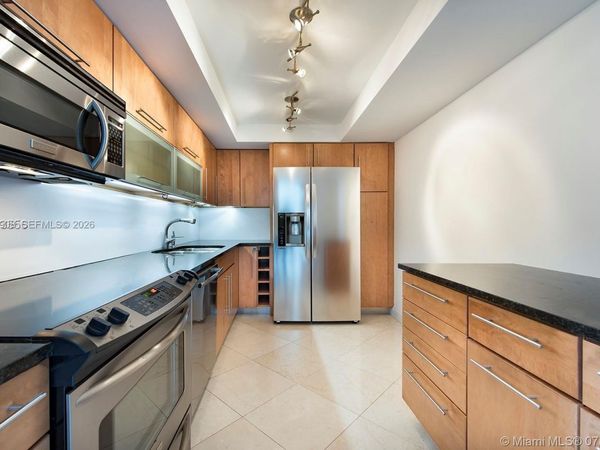 20505 E Country Club Dr, Unit 935, Aventura, FL 33180