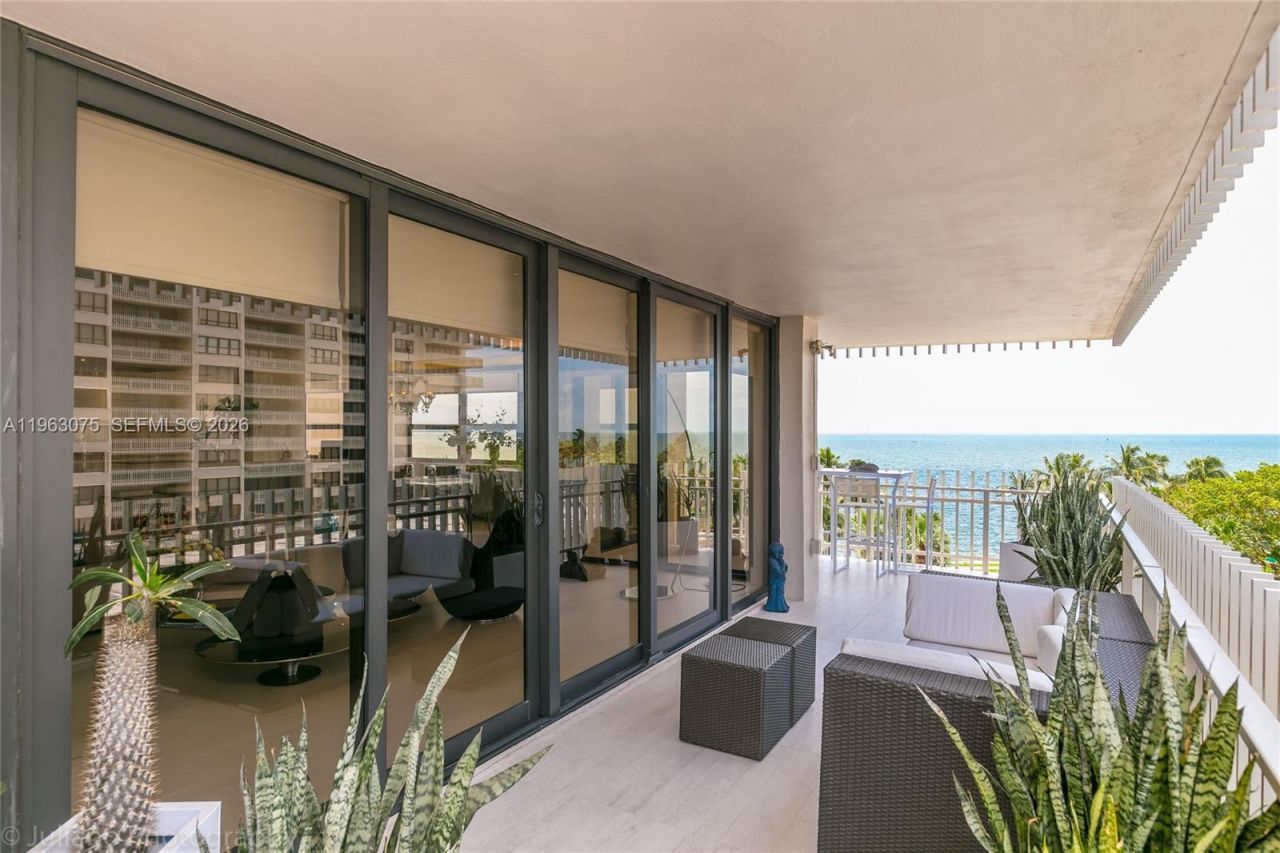 3 Grove Isle Dr , Unit C502, Miami, FL 33133 Photo