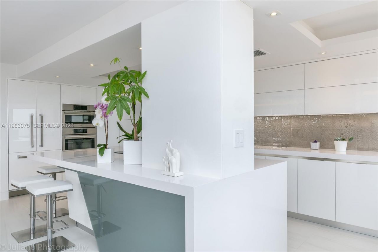 3 Grove Isle Dr , Unit C502, Miami, FL 33133 Photo