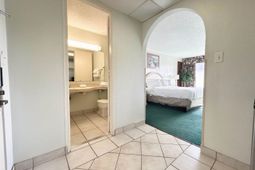 6803 N Ocean Blvd. photo 4