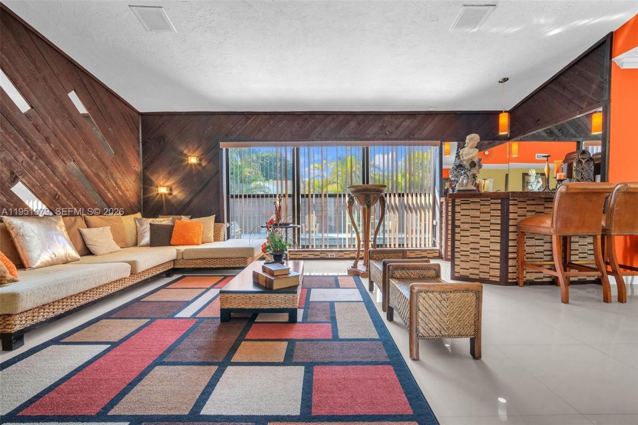 21424 NE 19th Ct, Miami, FL 33179 Photo