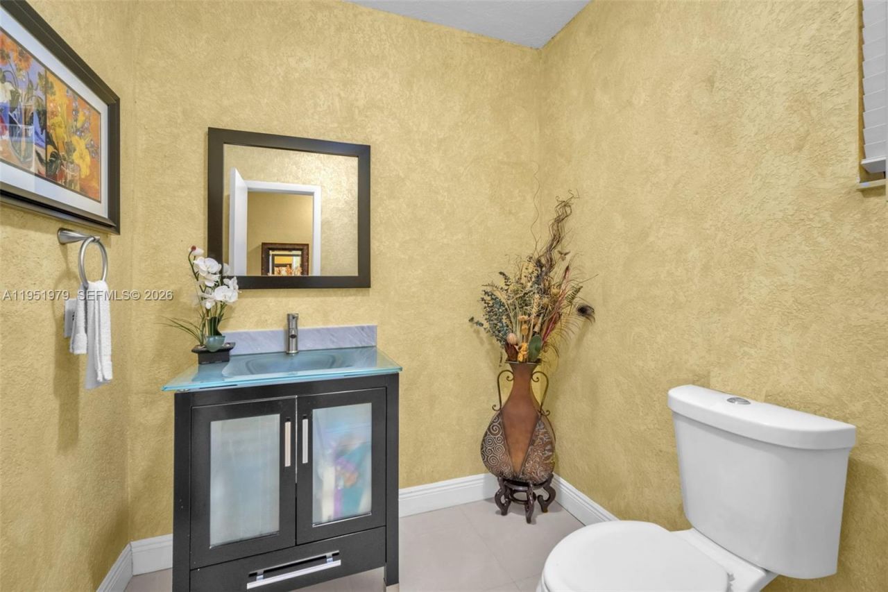 21424 NE 19th Ct, Miami, FL 33179 Photo