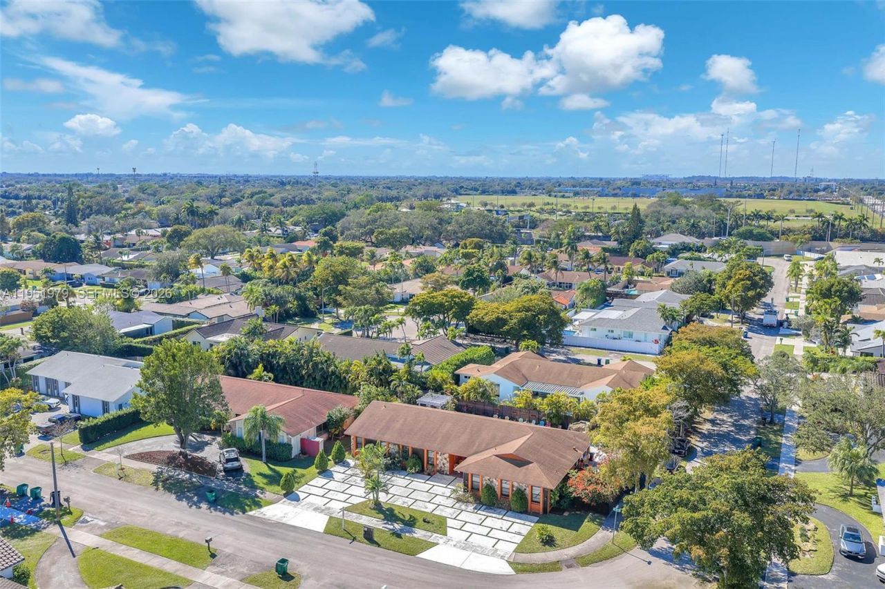 21424 NE 19th Ct, Miami, FL 33179 Photo