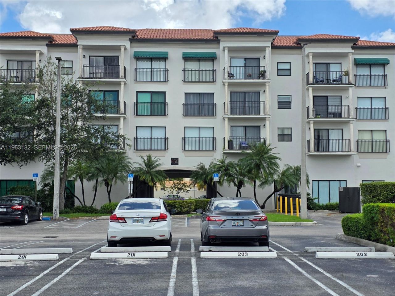 650 Palm Ave, Unit 2-B6, Hialeah, FL 33010 Photo