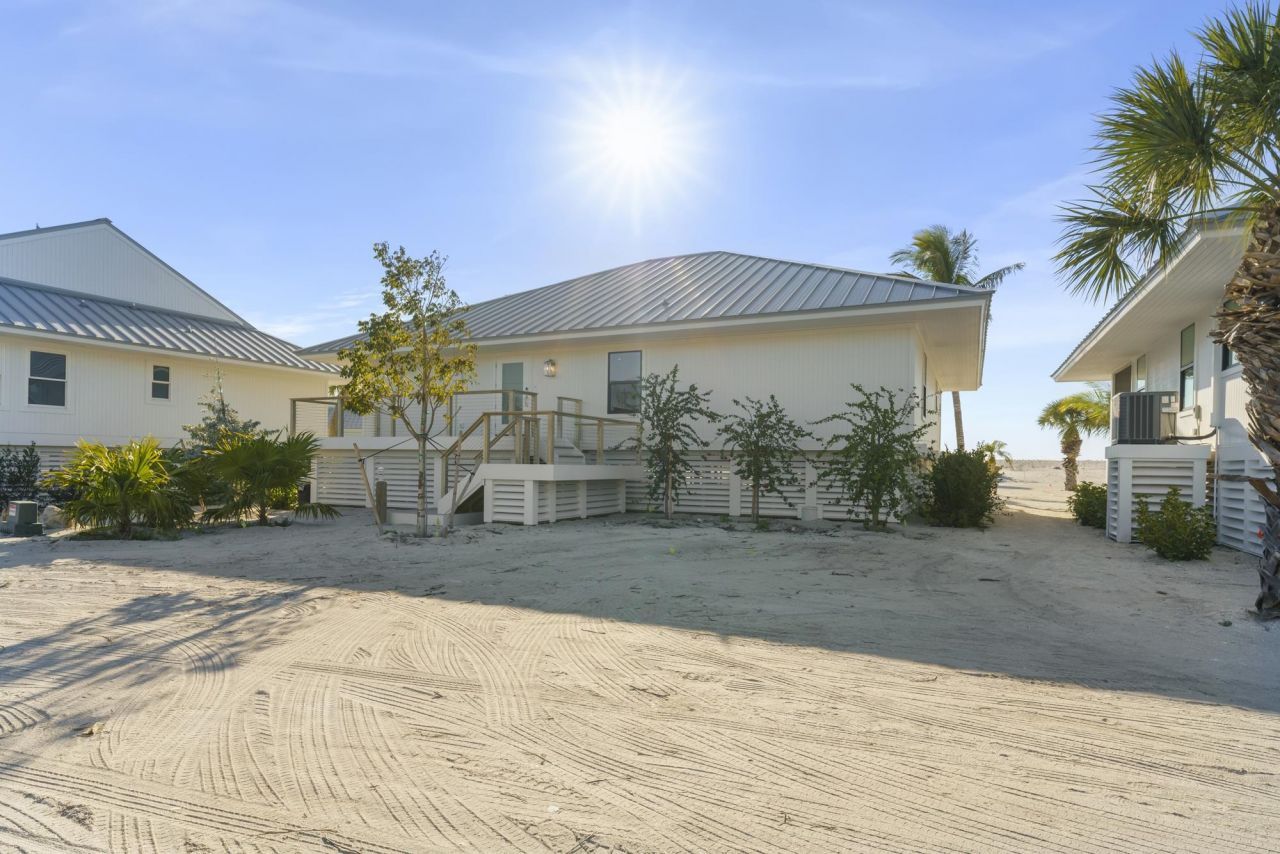 25 Beach Homes, Captiva, FL 33924 Photo