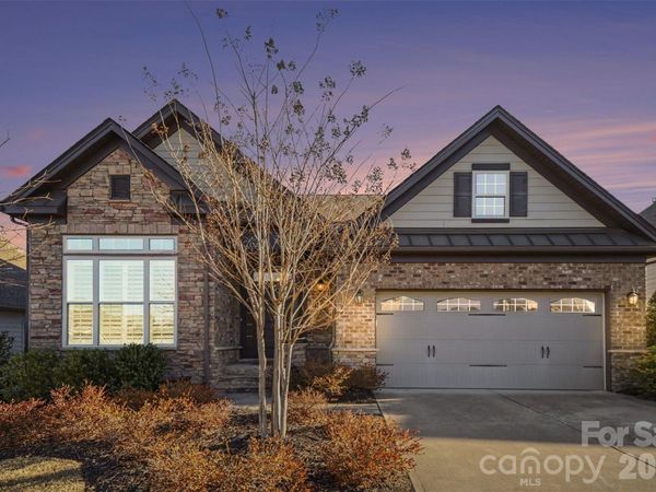 15828 Vale Ridge Drive, Charlotte, NC 28278