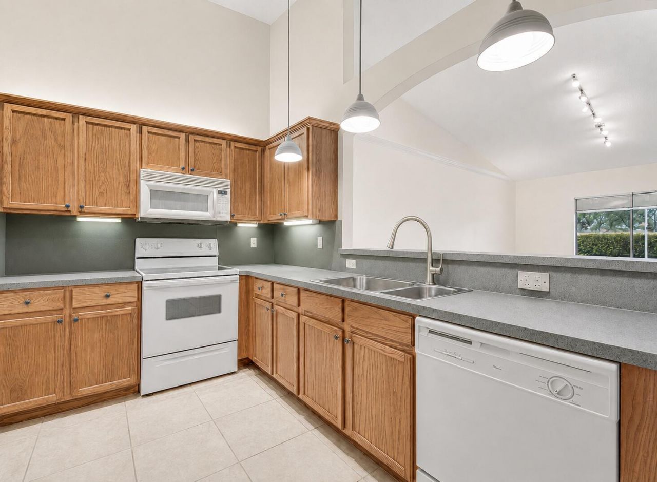 8482 Logia Circle, Boynton Beach, FL 33472 Photo