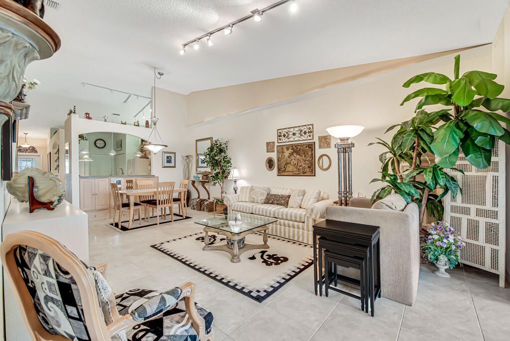 8482 Logia Circle, Boynton Beach, FL 33472 Photo