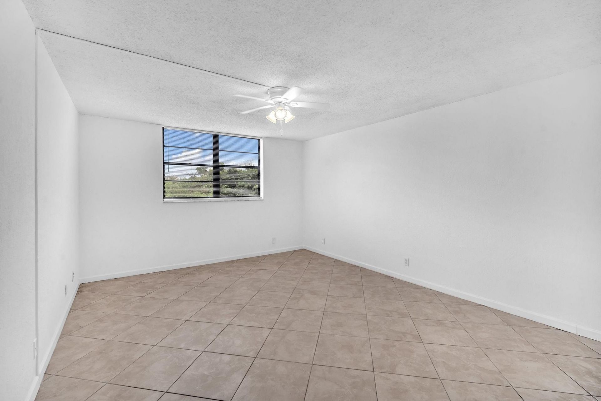 3100 N Pine Island Road, Unit 306, Sunrise, FL 33351 Photo