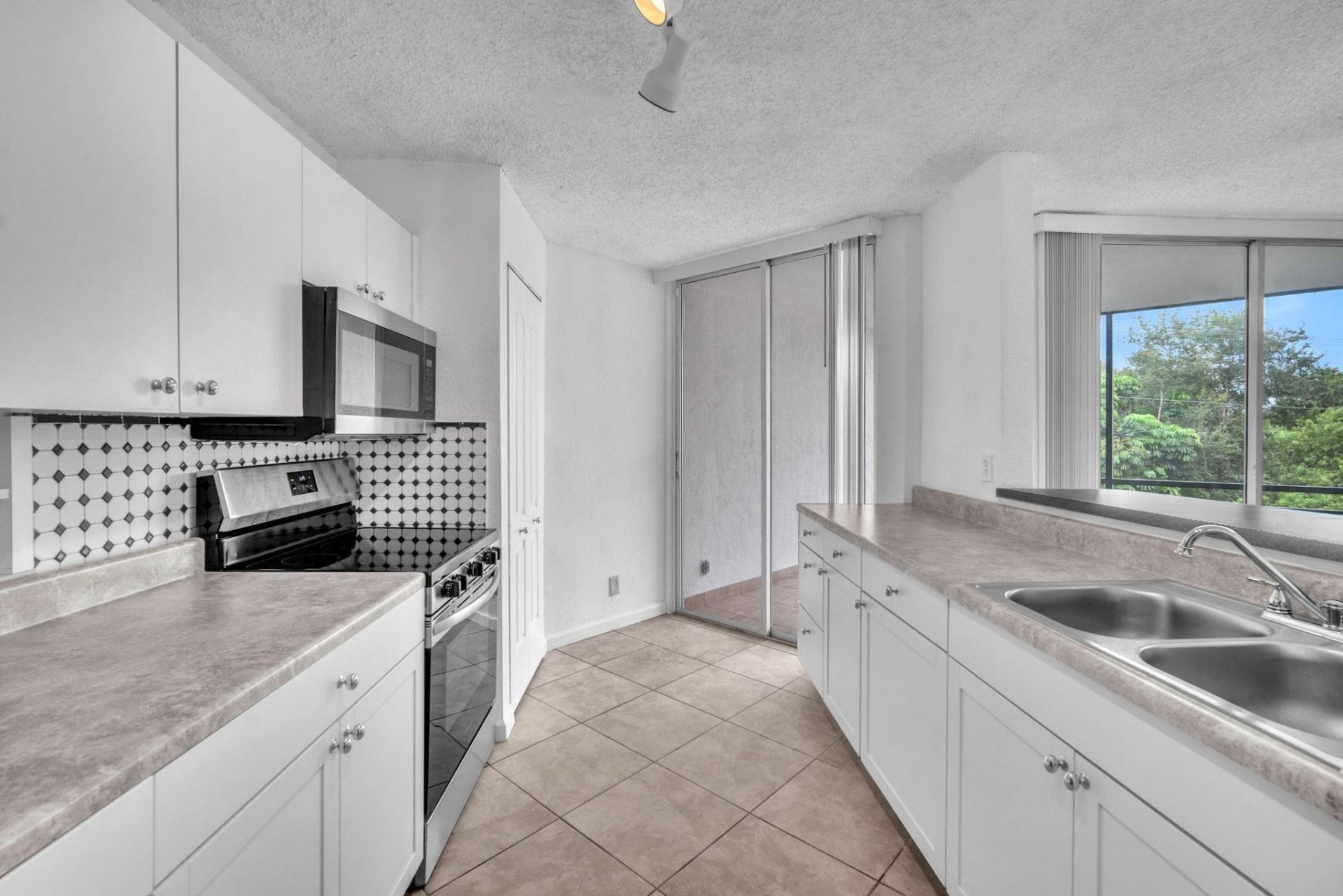 3100 N Pine Island Road, Unit 306, Sunrise, FL 33351 Photo