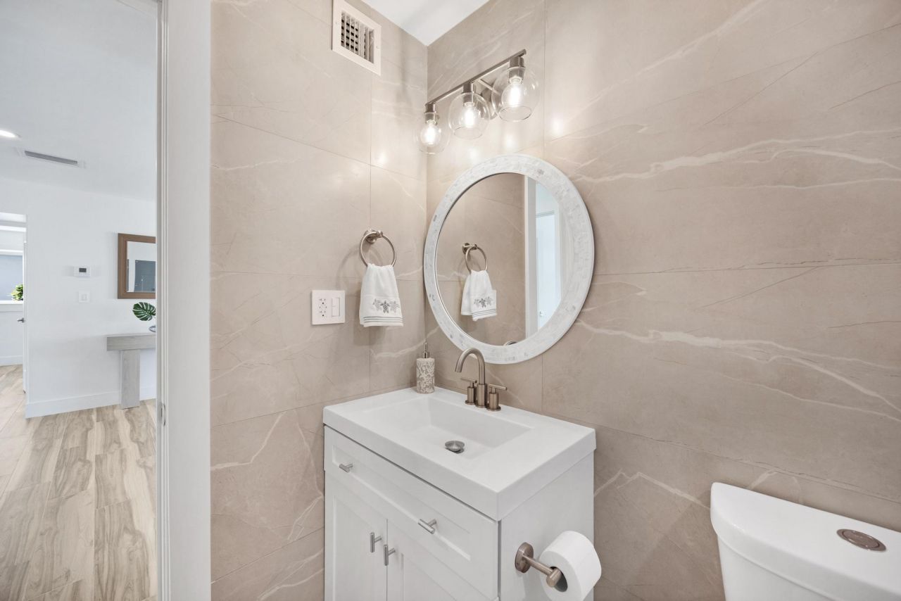 100 E 63rd Street Ocean, Marathon, FL 33050 Photo