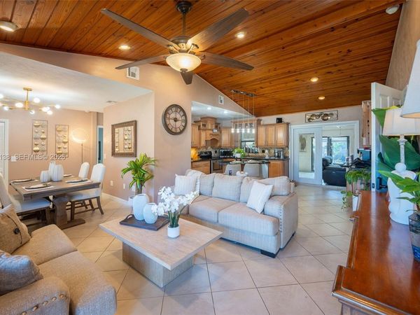 1760 NW 12th Ave, Homestead, FL 33030