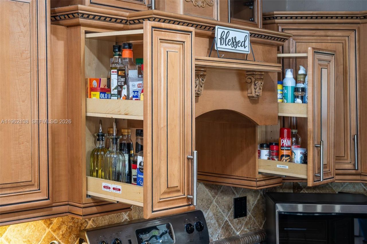 1760 NW 12th Ave , Homestead, FL 33030 Photo