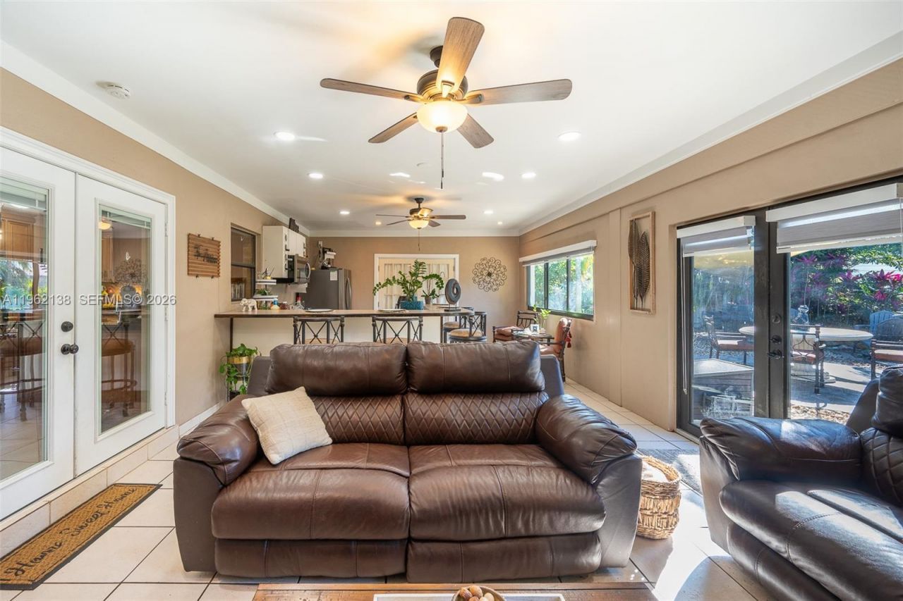 1760 NW 12th Ave , Homestead, FL 33030 Photo