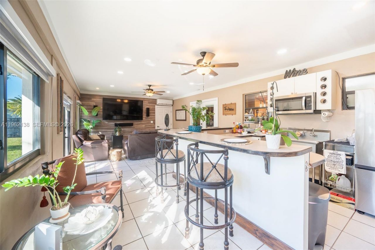 1760 NW 12th Ave , Homestead, FL 33030 Photo