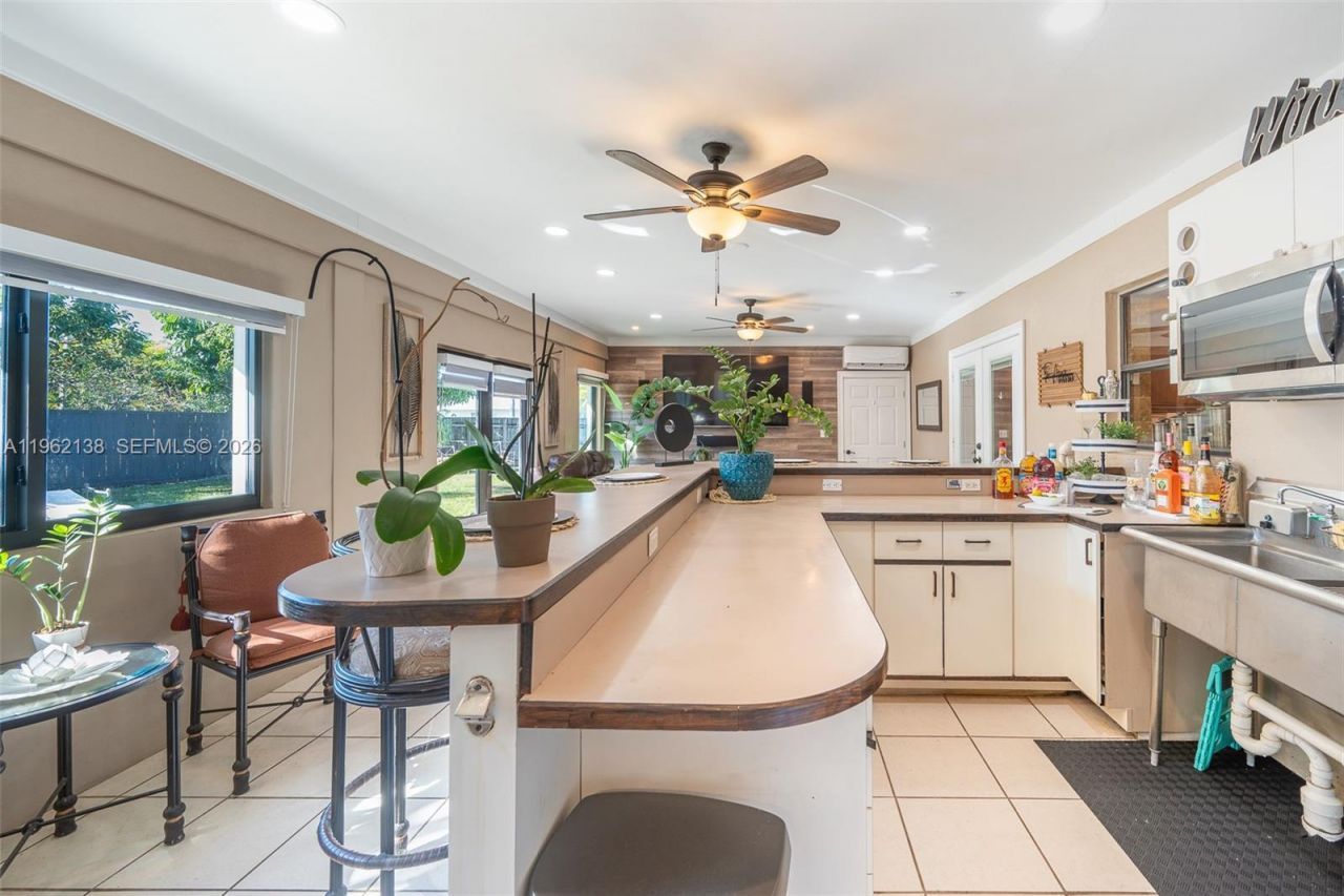 1760 NW 12th Ave , Homestead, FL 33030 Photo