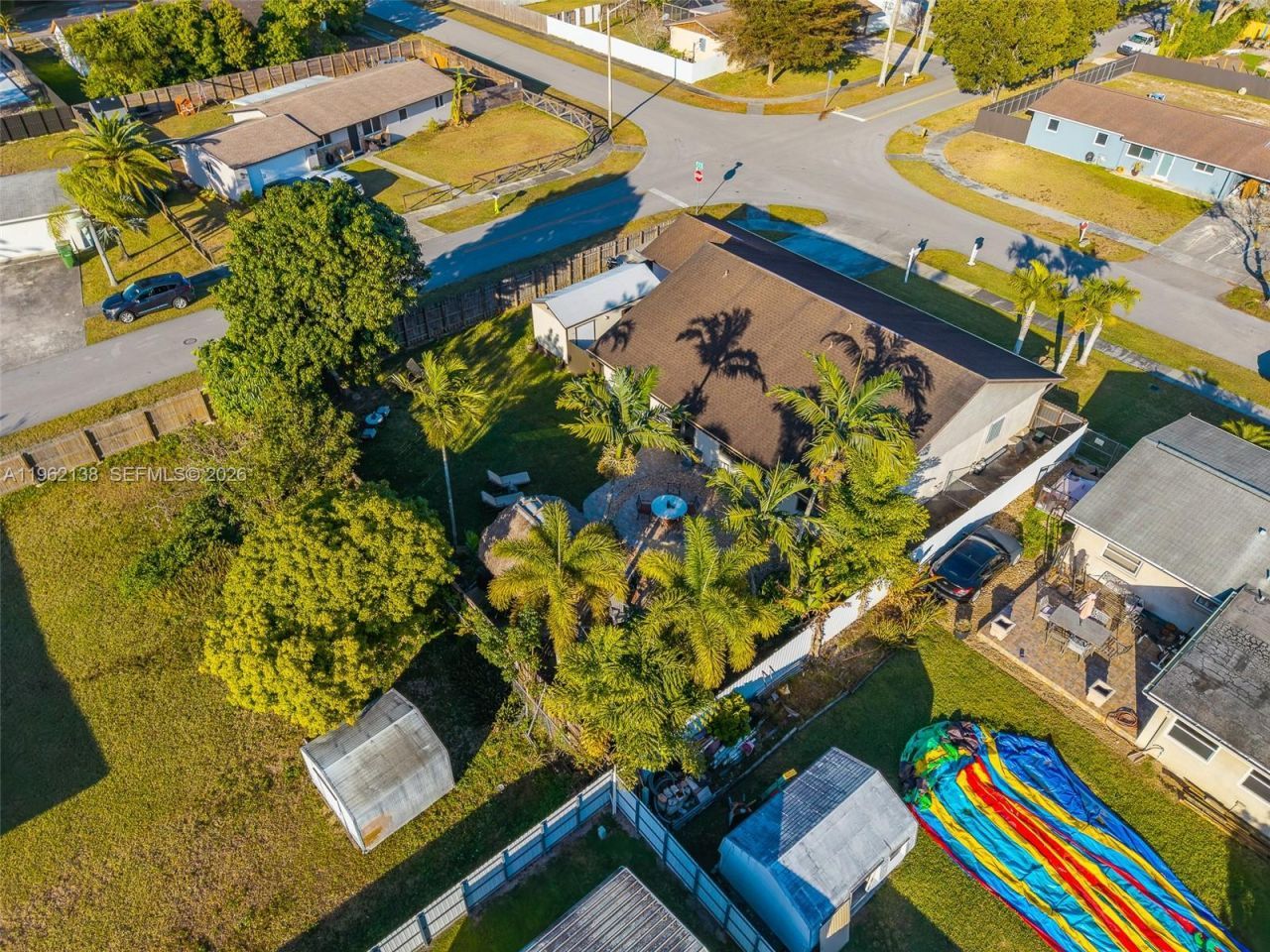 1760 NW 12th Ave , Homestead, FL 33030 Photo