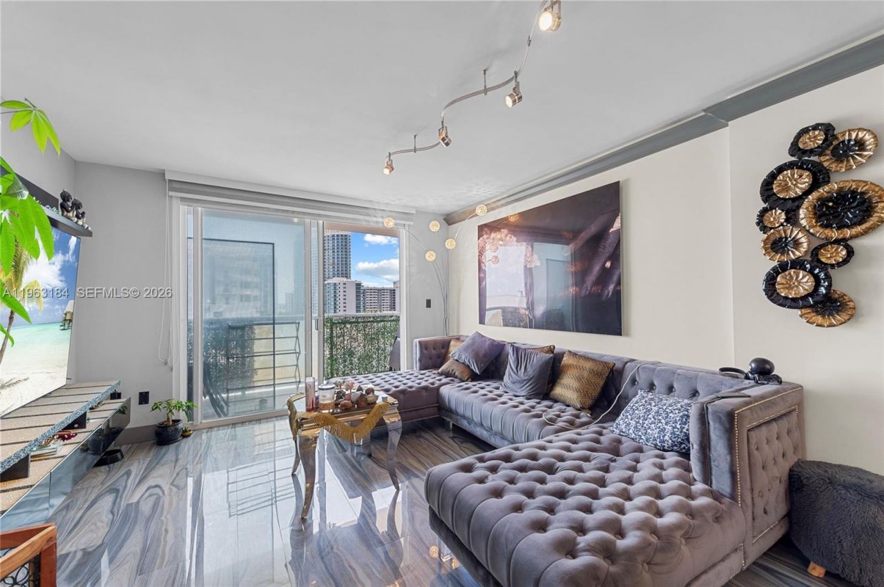 1345 Lincoln Rd , Unit 1105, Miami Beach, FL 33139 Photo