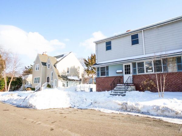 5 Pearsall Place , Babylon, NY 11702