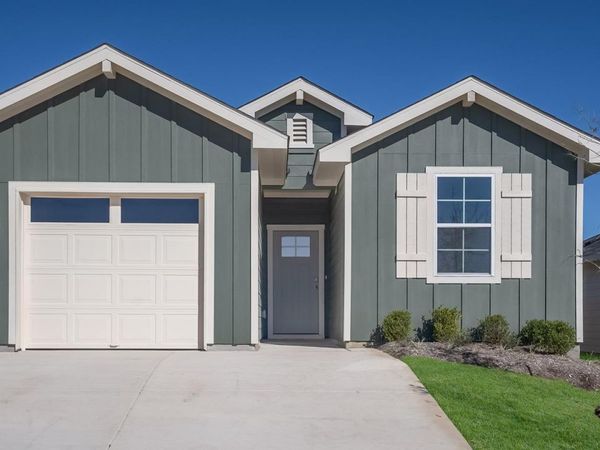 127 ORANGE FLAME BLVD, Uhland, TX 78640