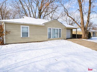335 S 46th Street, Lincoln, NE 68510