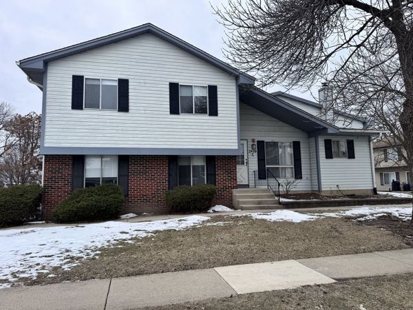 2439 Brunswick Circle, Unit C, Woodridge, IL 60517