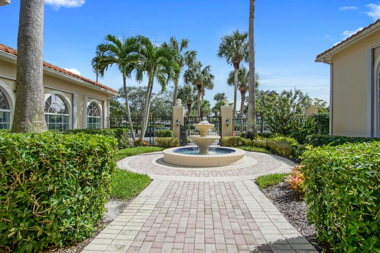 356 NW Breezy Point Loop, Port Saint Lucie, FL 34986 Photo